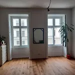 Schöne Sehr Zentral 94 QuadratmeterHoche Decke